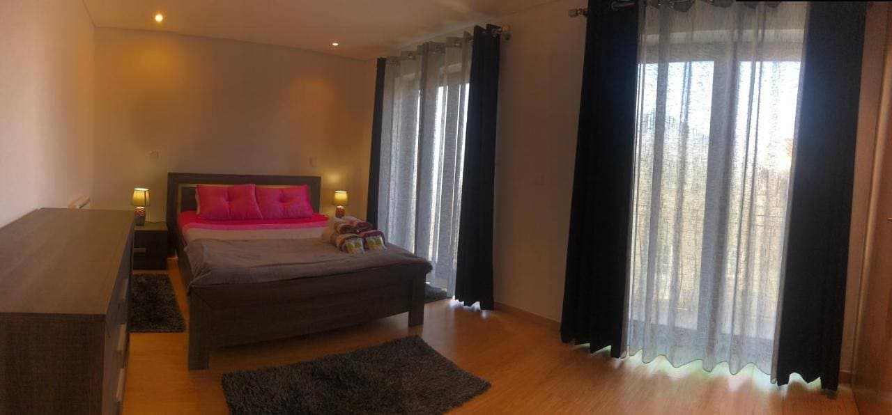 Foto 4 von 10: Three-Bedroom House