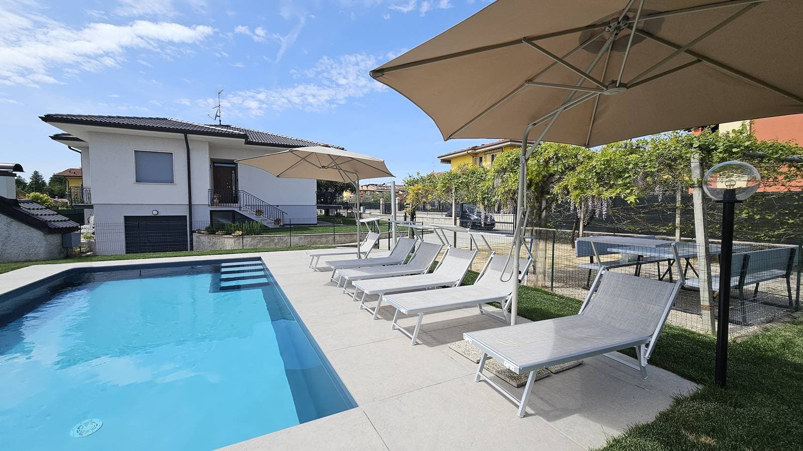Foto 4 von 57: Regarda - "Villa Harmony" mit privat Pool und Garten