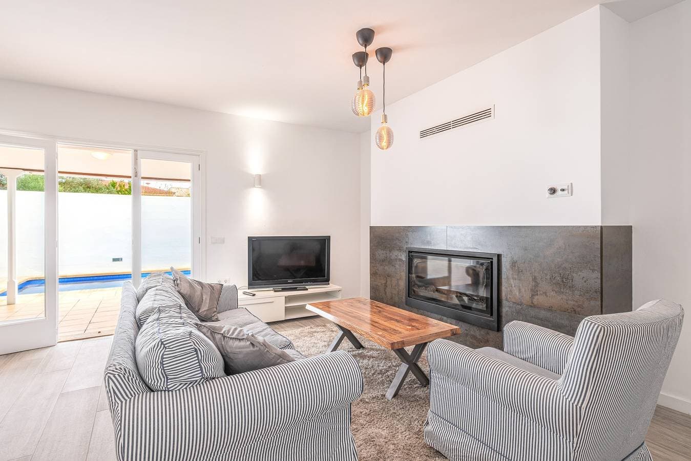 Foto 8 von 40: Ferienhaus "Sestanyolet" mit Meerblick und Bergblick, WLAN, Pool & Terrasse