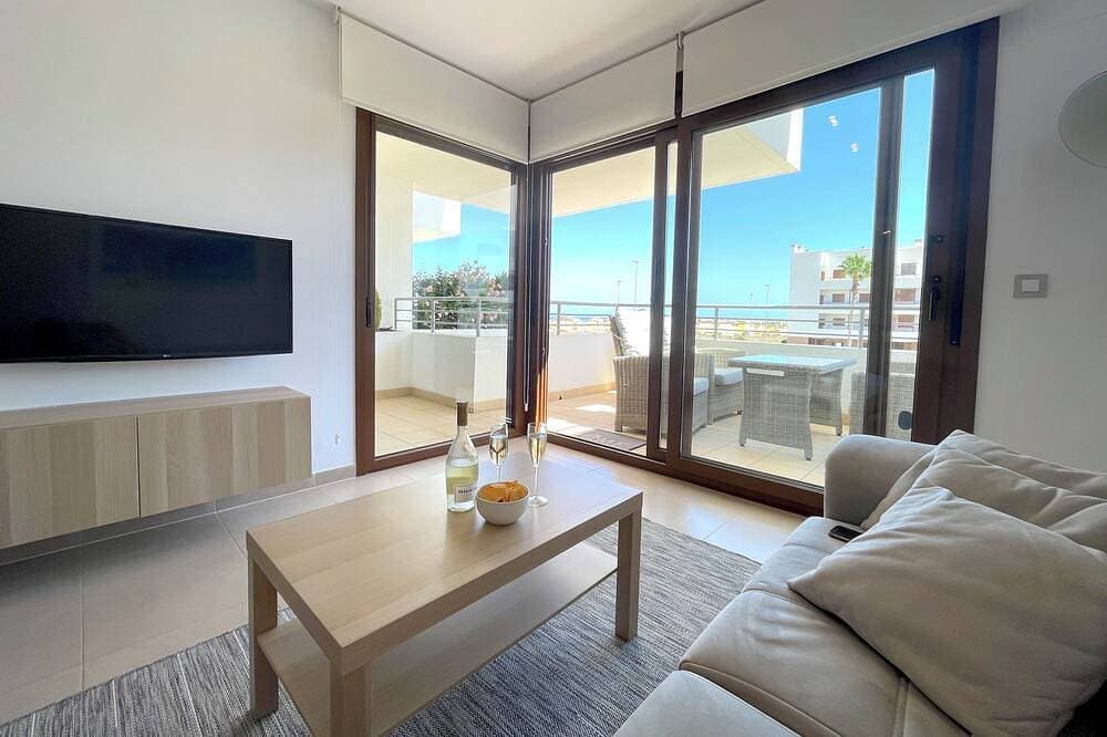 Foto 8 von 18: Luxury Apartment in Cabo Roig , 2 Pools and Lovely Gardens