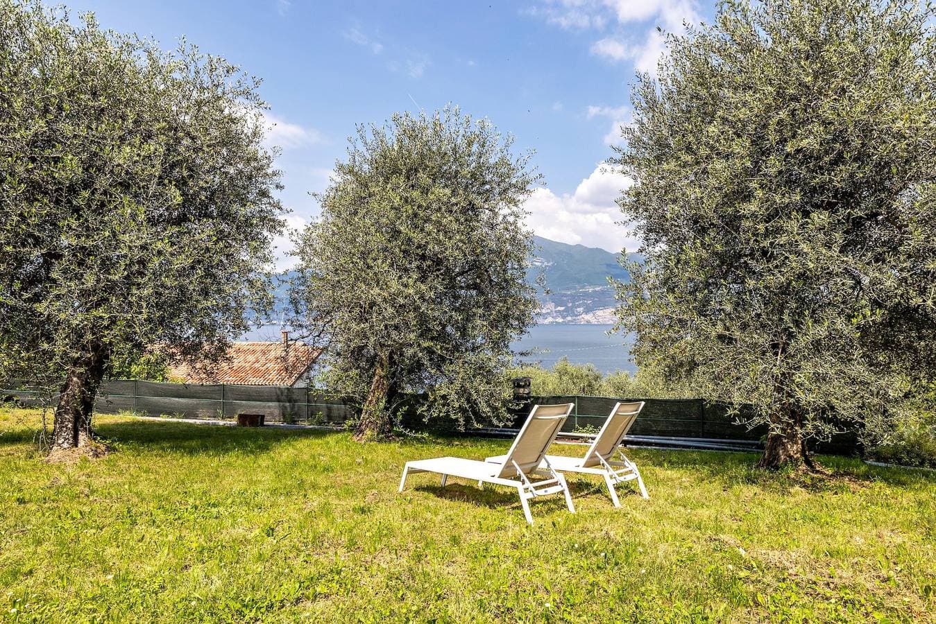 Foto 2 von 27: Ferienwohnung 'Casa Maria' mit Seeblick, privatem Garten und WLAN
