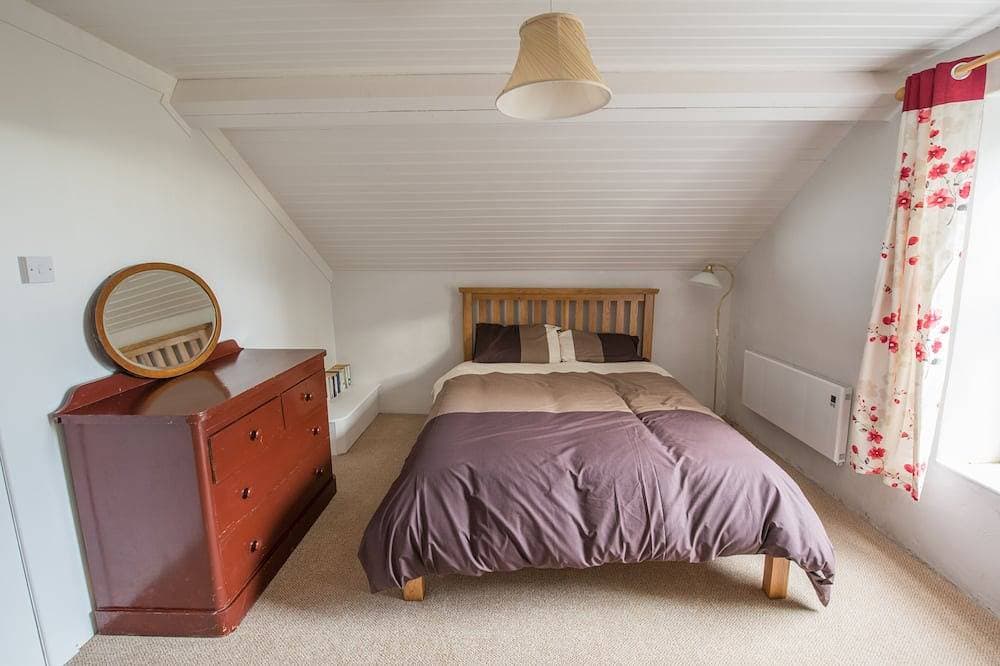Foto 4 von 30: Ein irischer Idyll - traditionelle mauern Hütte eingebettet in den Hügeln oberhalb Downings