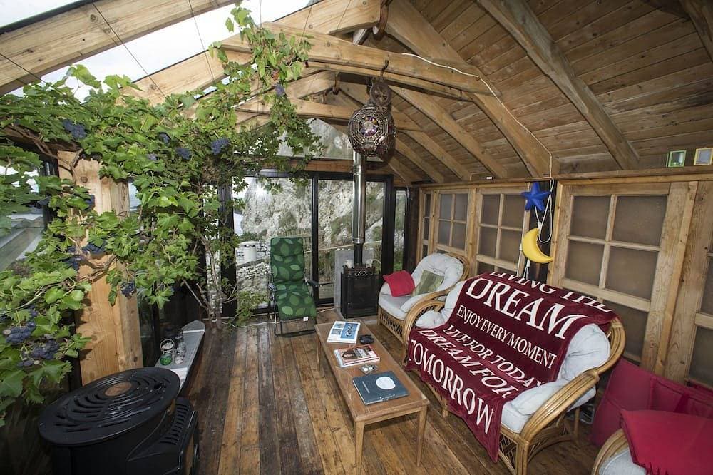 Foto 5 von 30: Schönes Ferienhaus direkt am Meer, weitläufige private Gärten, atemberaubender Meerblick.