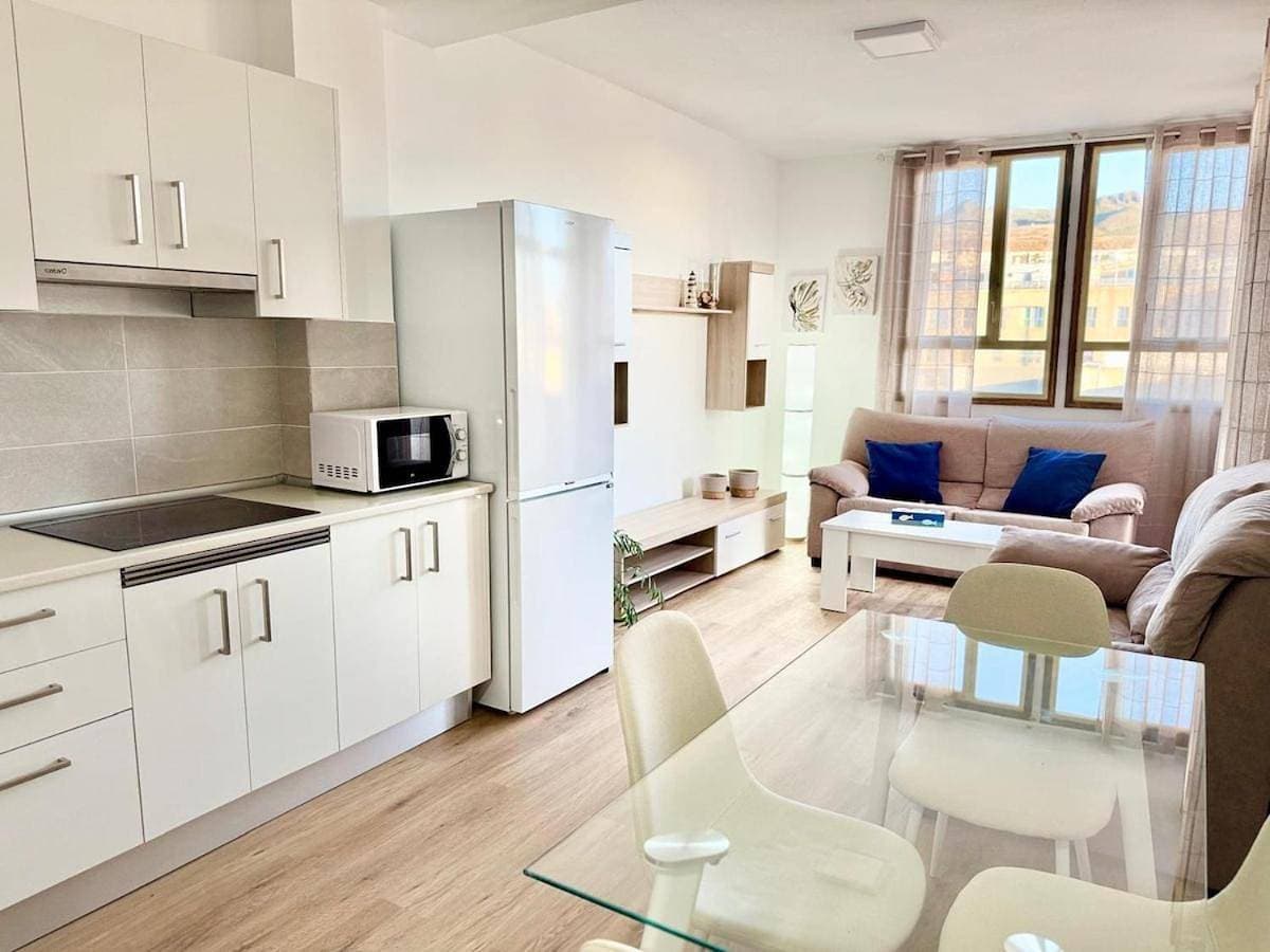 Foto 8 von 34: Two-Bedroom Apartment with Terrace