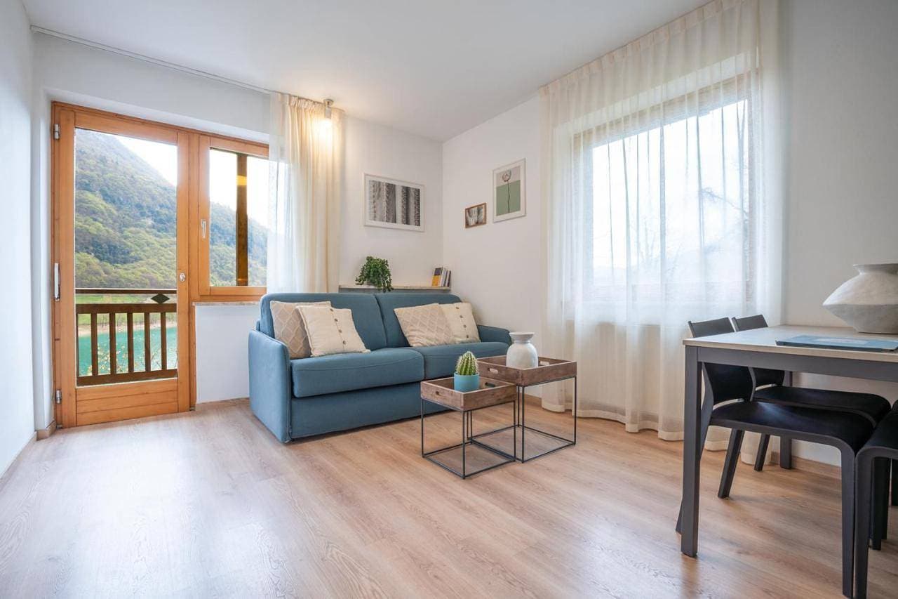 Foto 4 von 41: Apartment with Lake View