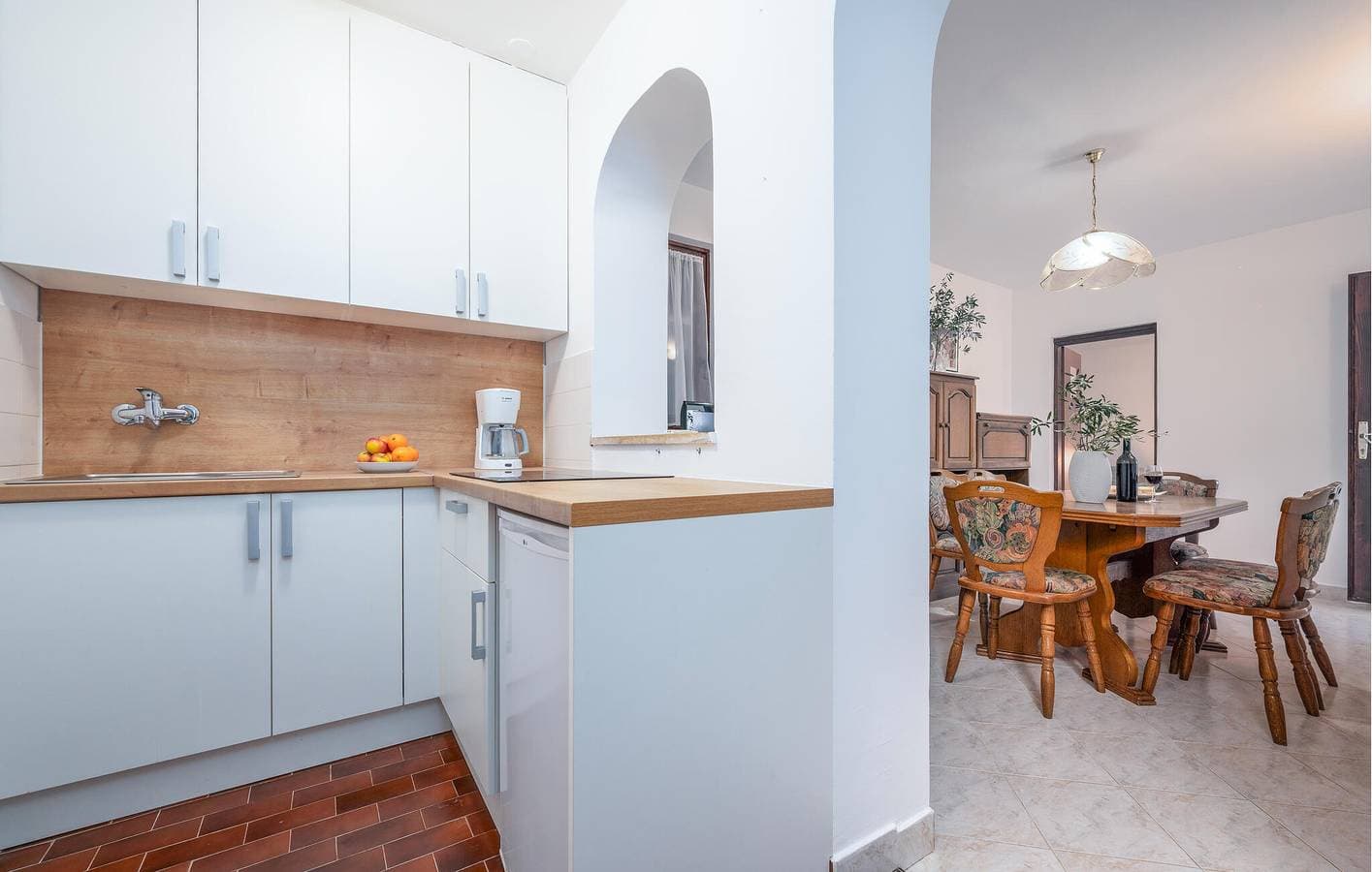 Foto 4 von 23: Gemütliche 2-Zimmer-Wohnung mit Terrasse, WLAN und Zugang zum Strand