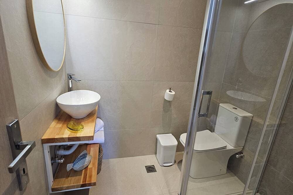 Foto 3 von 15: This new built, beautiful 2-bedroom villa features two en-suite bedrooms