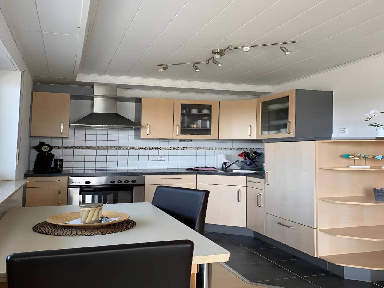 Foto 5 von 13: Ferienhof Raither - Ferienwohnung 3 mit Alpenblick und überdachter Terrasse