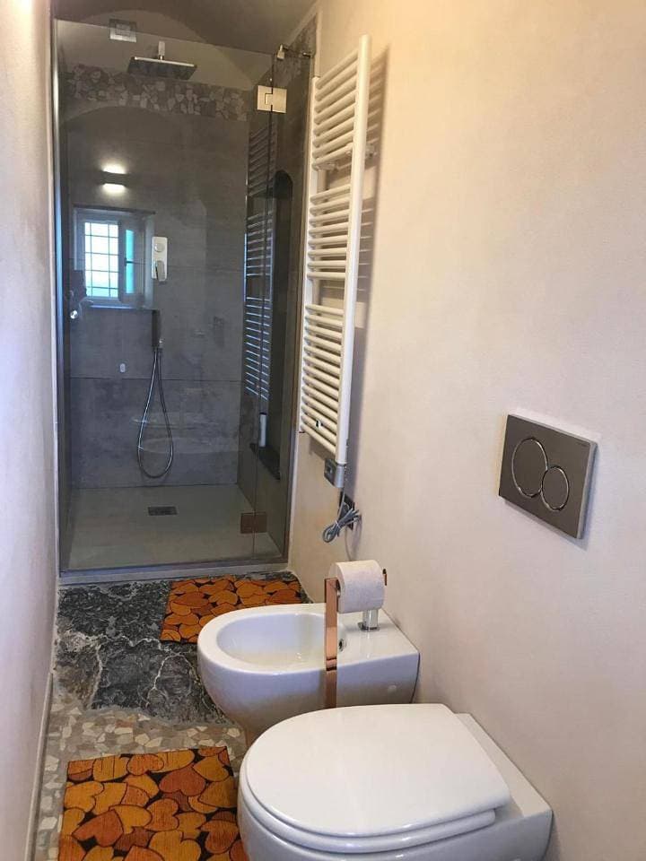 Foto 11 von 21: Double Room with Private Bathroom