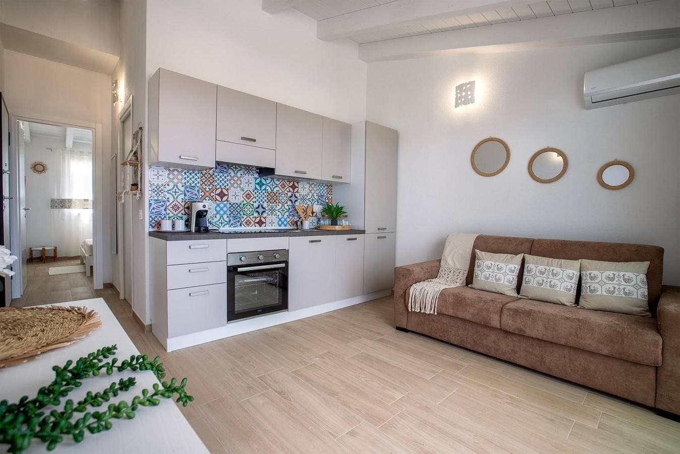 Foto 8 von 34: Bella Vista Paduledda – Modernes Apartment mit Meerblick und großer Terrasse