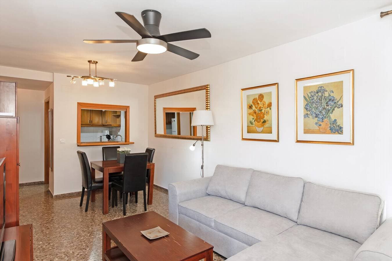 Foto 5 von 27: Ferienwohnung für 4 Personen mit Terrasse