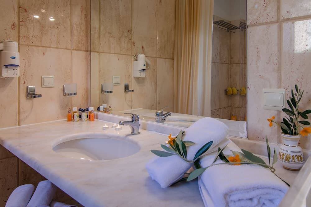 Foto 9 von 30: Private Pool Villa Olympic in Dassia Corfu