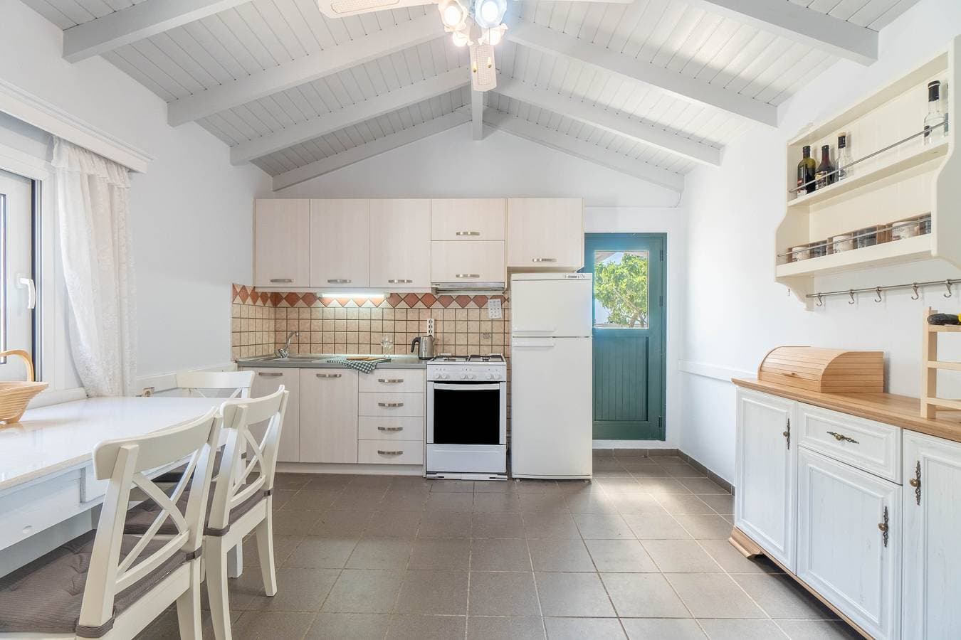 Foto 5 von 32: Villa 'Antipaxos Sunset House' mit Meerblick, WLAN und Klimaanlage