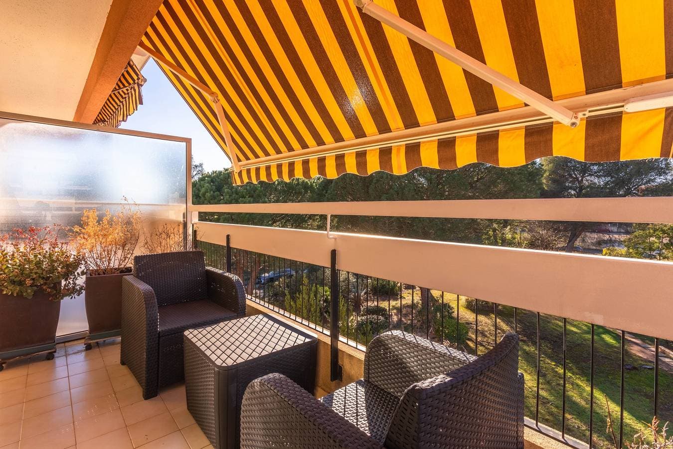 Foto 5 von 23: Ferienwohnung 'Boulouris' mit privater Terrasse, WLAN und Klimaanlage