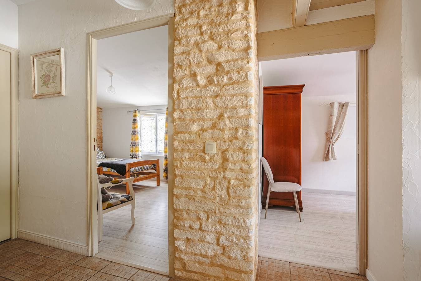 Foto 13 von 21: Ferienhaus 'Gîte Romantique De Type Charentais' mit gemeinsamer Terrasse, WLAN & Klimaanlage