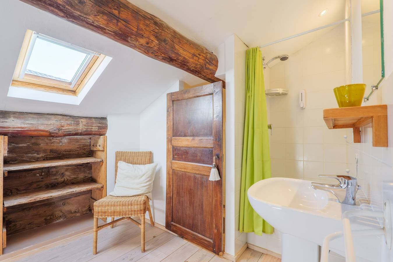 Foto 11 von 33: Gästezimmer „Le Pigeonnier“ mit Gemeinschaftspool, WLAN und Klimaanlage