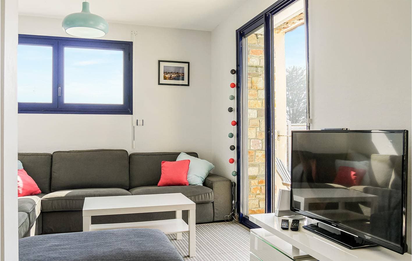 Foto 7 von 40: Schmuckstück am Strand: 100 qm Wohnung mit Parkplatz, Pool und Garten