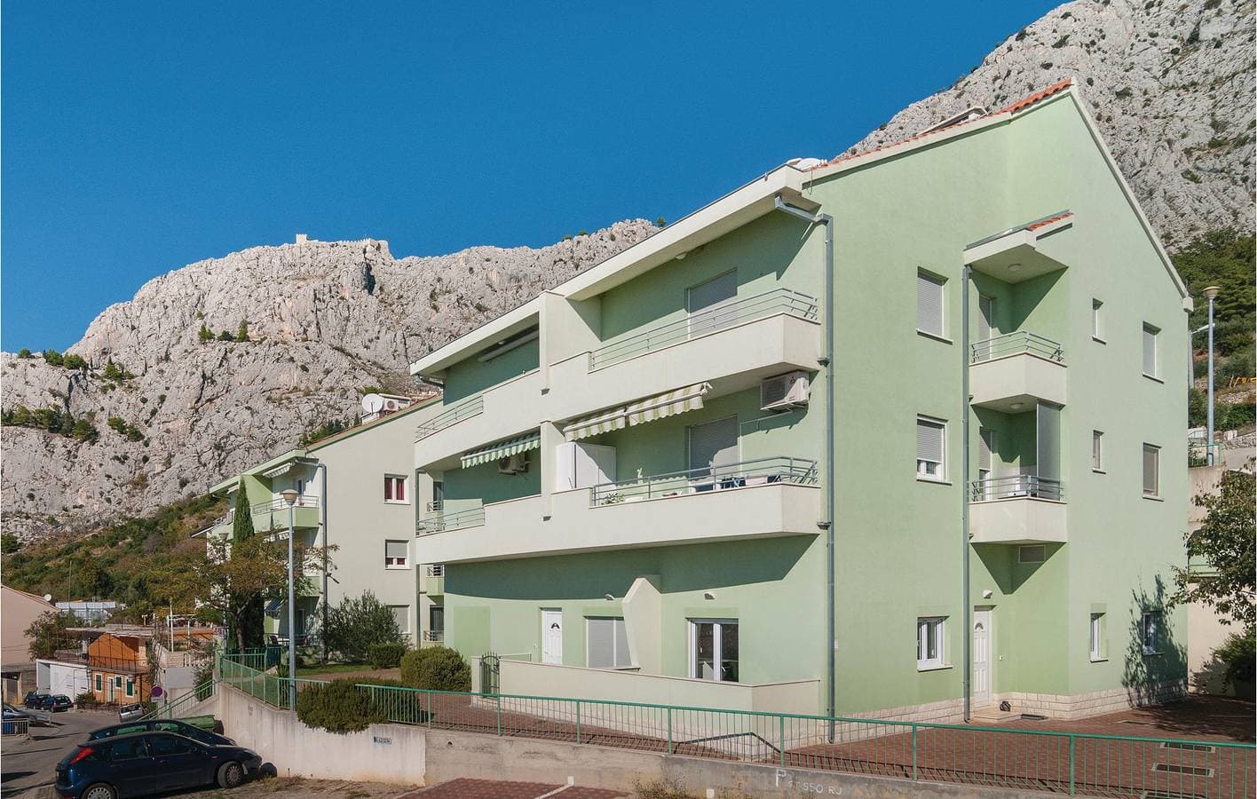 Gemütliche Wohnung mit Terrasse, WLAN und Parkplatz, 1,5 km vom Strand entfernt 1