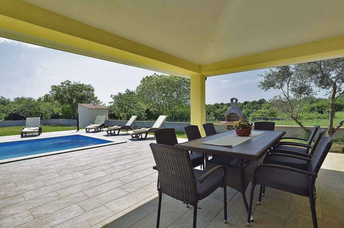 Foto 2 von 25: Villa mit Pool für 6 Personen