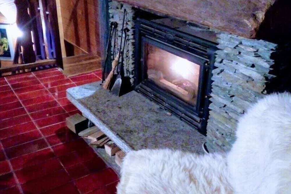 Wohnung mit Zwischengeschoss und Kamin 1