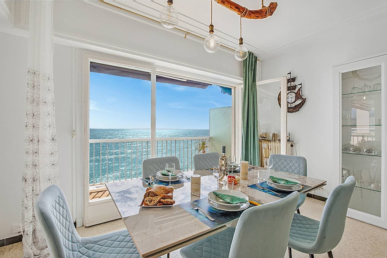 Foto 9 von 25: Holiday On The Sea - Seafront Apt