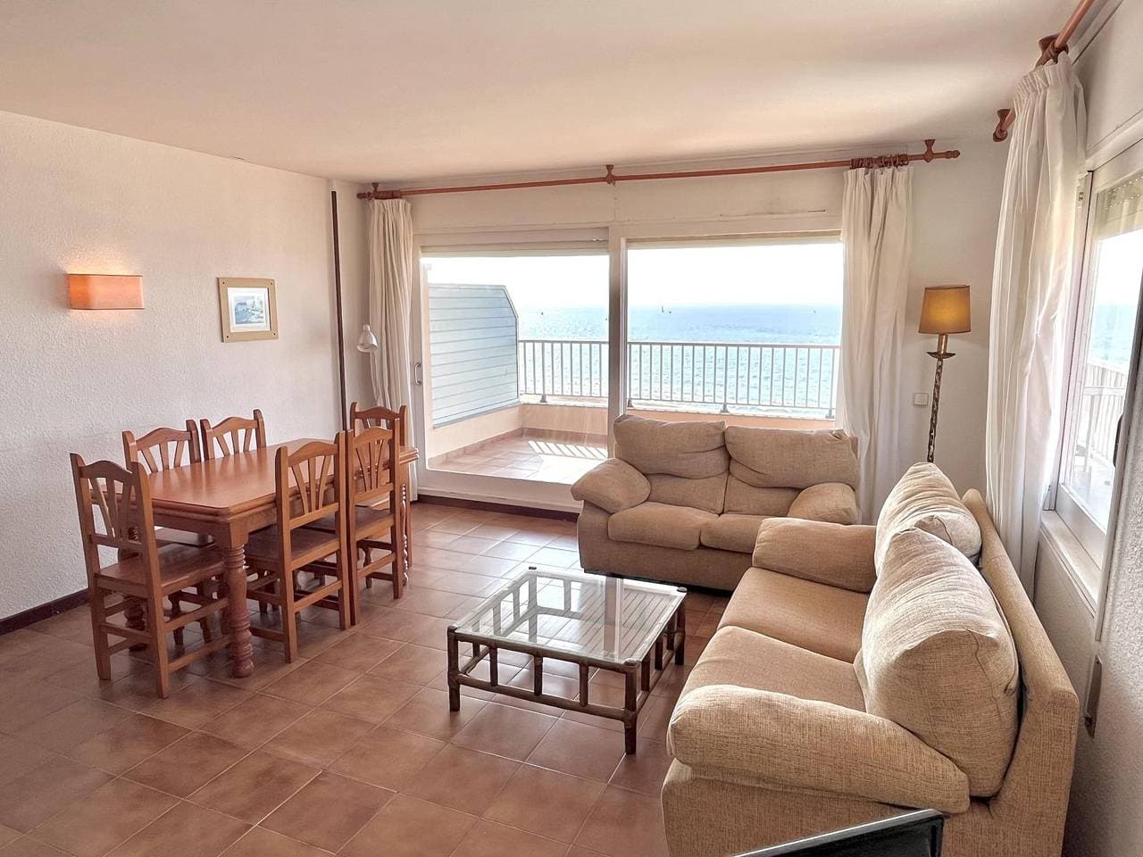 Foto 6 von 35: Großzügige Ferienwohnung direkt am Meer mit traumhaftem Ausblick