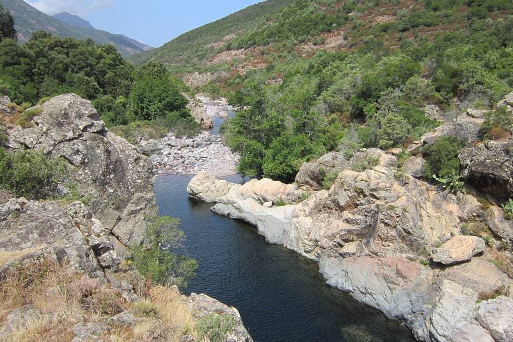 Natürliches Schwimmbad Direkter Zugang Torrent Fango - Korsika Calvi Galeria Manso Verspielt 1