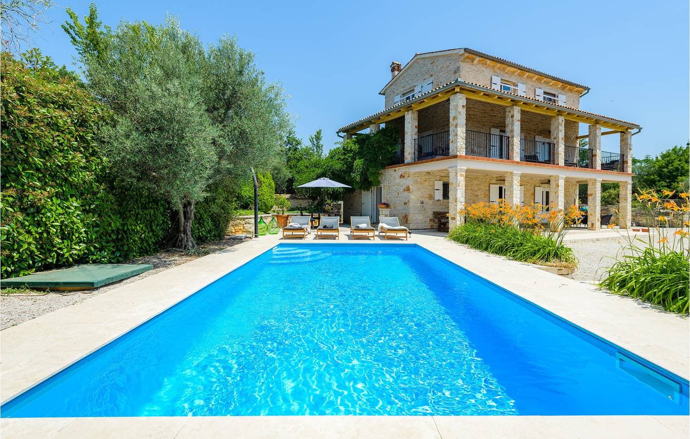 Foto 8 von 50: Geräumige Wohnung mit Pool und Terrasse in der Nähe des Stadtzentrums von Heraki