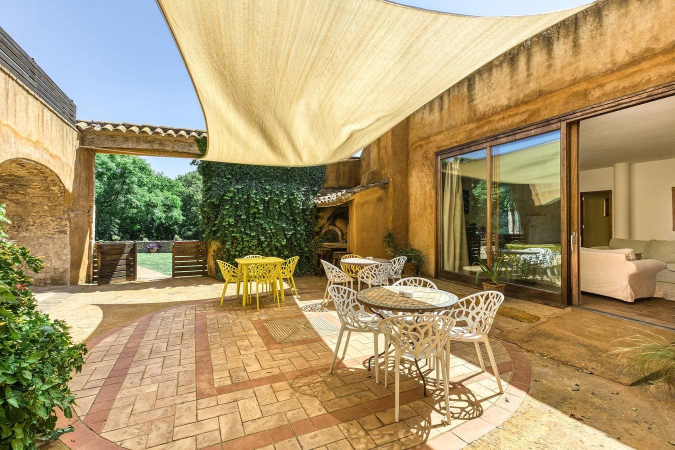 Foto 3 von 30: Zimmer 'Tarongina' mit Gemeinschaftspool, gemeinsamer Terrasse und WLAN