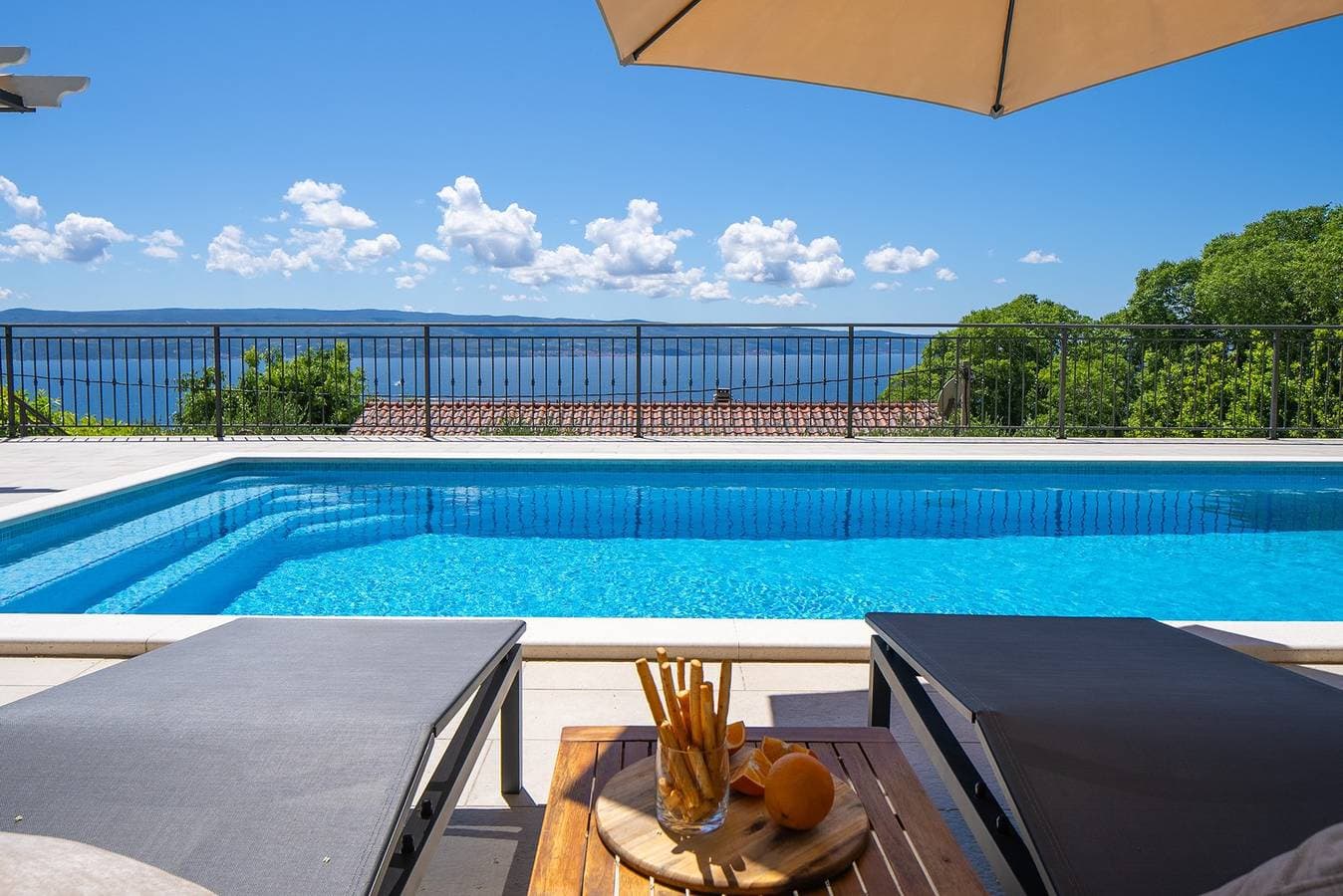 Foto 5 von 55: Villa B2B with heated pool and panoramic sea views