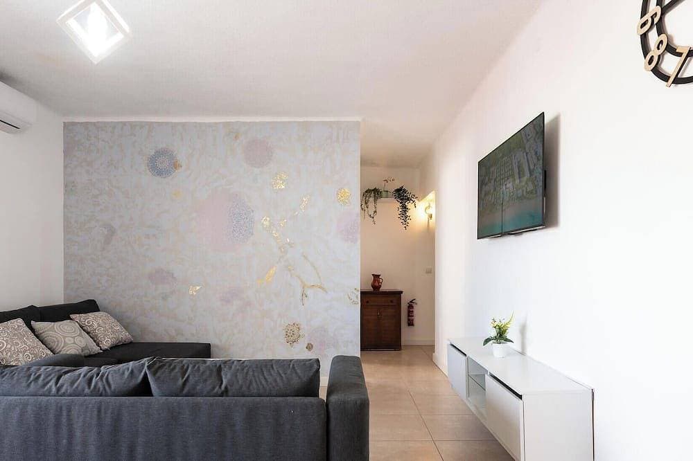 Foto 9 von 19: Bright central 2Br Stay Balcony & Sea View