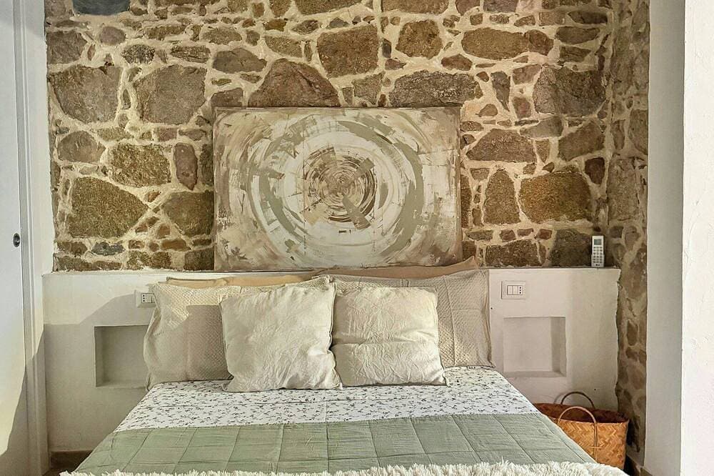 Foto 5 von 28: Alter Schafstall mit Aussicht in Solanas
