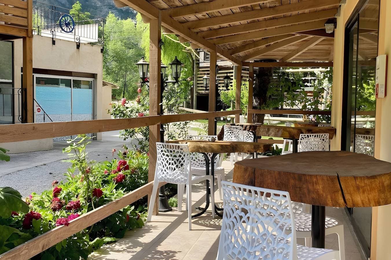 Foto 12 von 25: Ferienhaus 'Pod Insolite Nature – Blick ins Grüne' mit privater Terrasse, WLAN & Klimaanlage