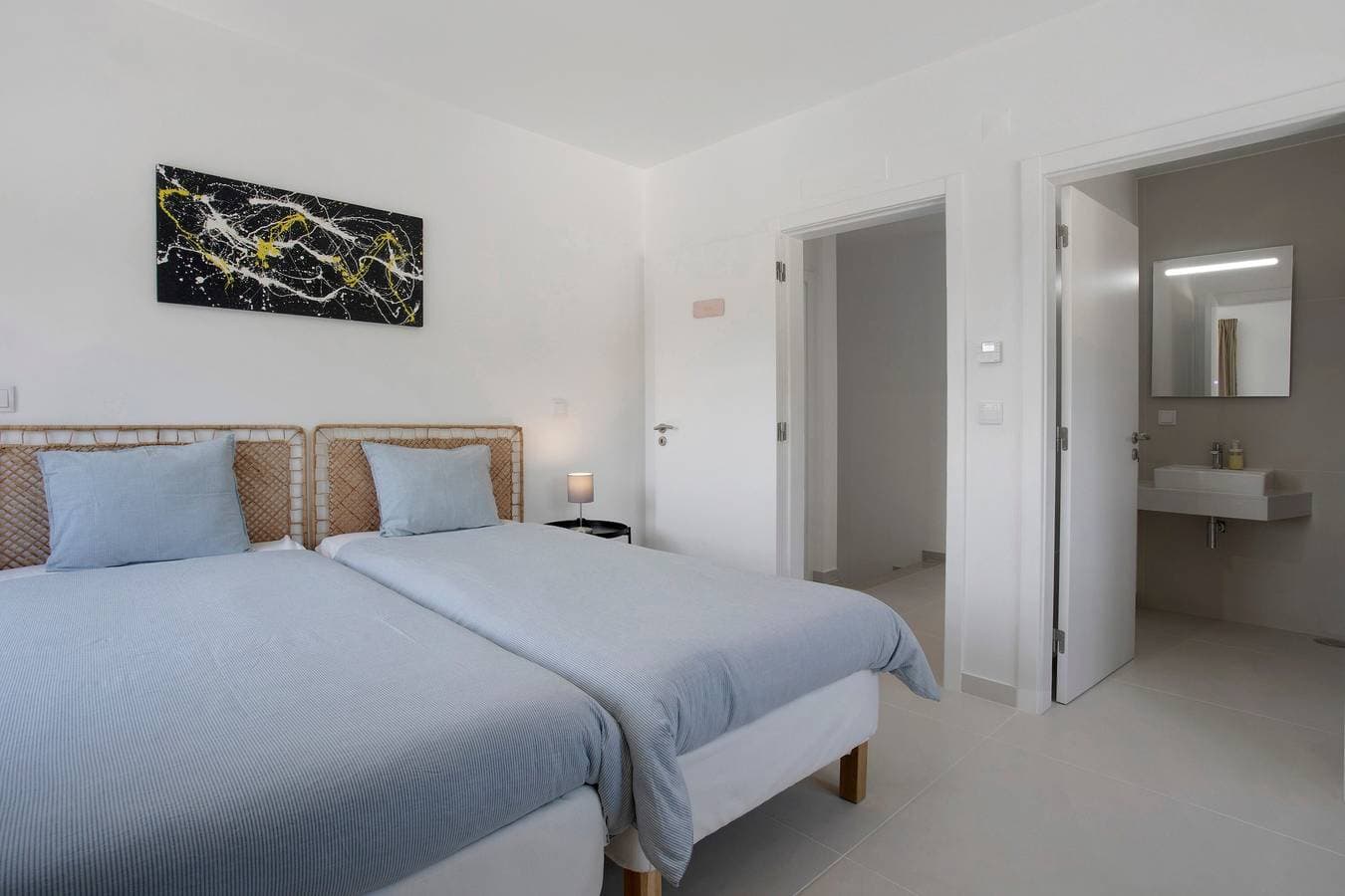Foto 10 von 32: Zimmer 'Sun' mit Bergblick, Gemeinschaftspool und WLAN