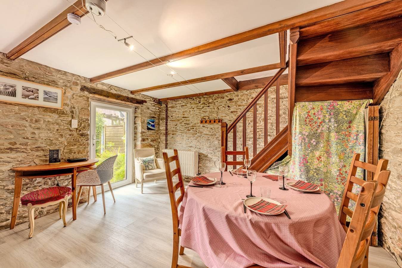 Foto 5 von 20: Ferienhaus 'Maison 6 Personen mit Pool' mit privatem Pool und WLAN