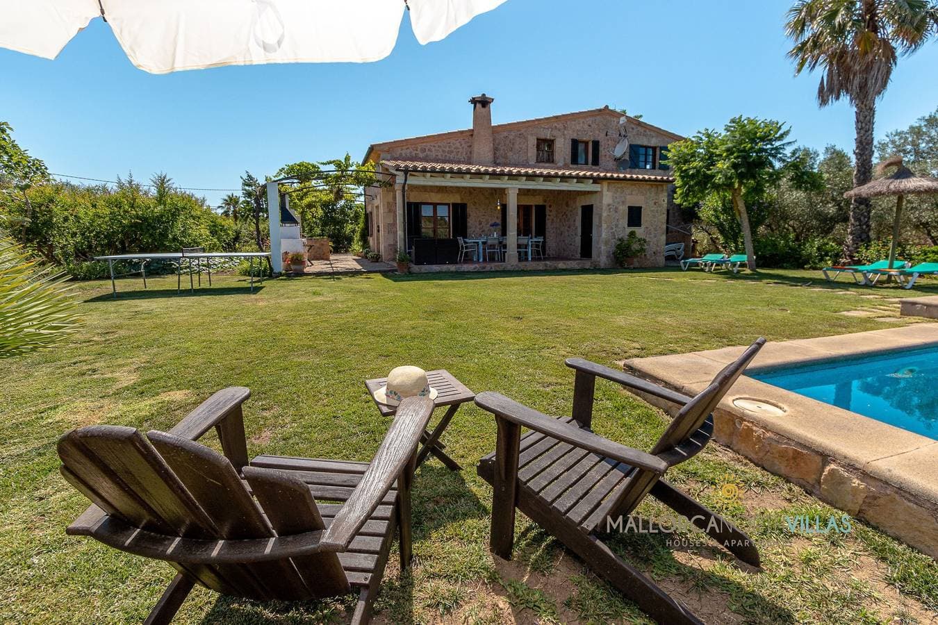 Foto 3 von 37: Villa für 8 Personen mit Terrasse