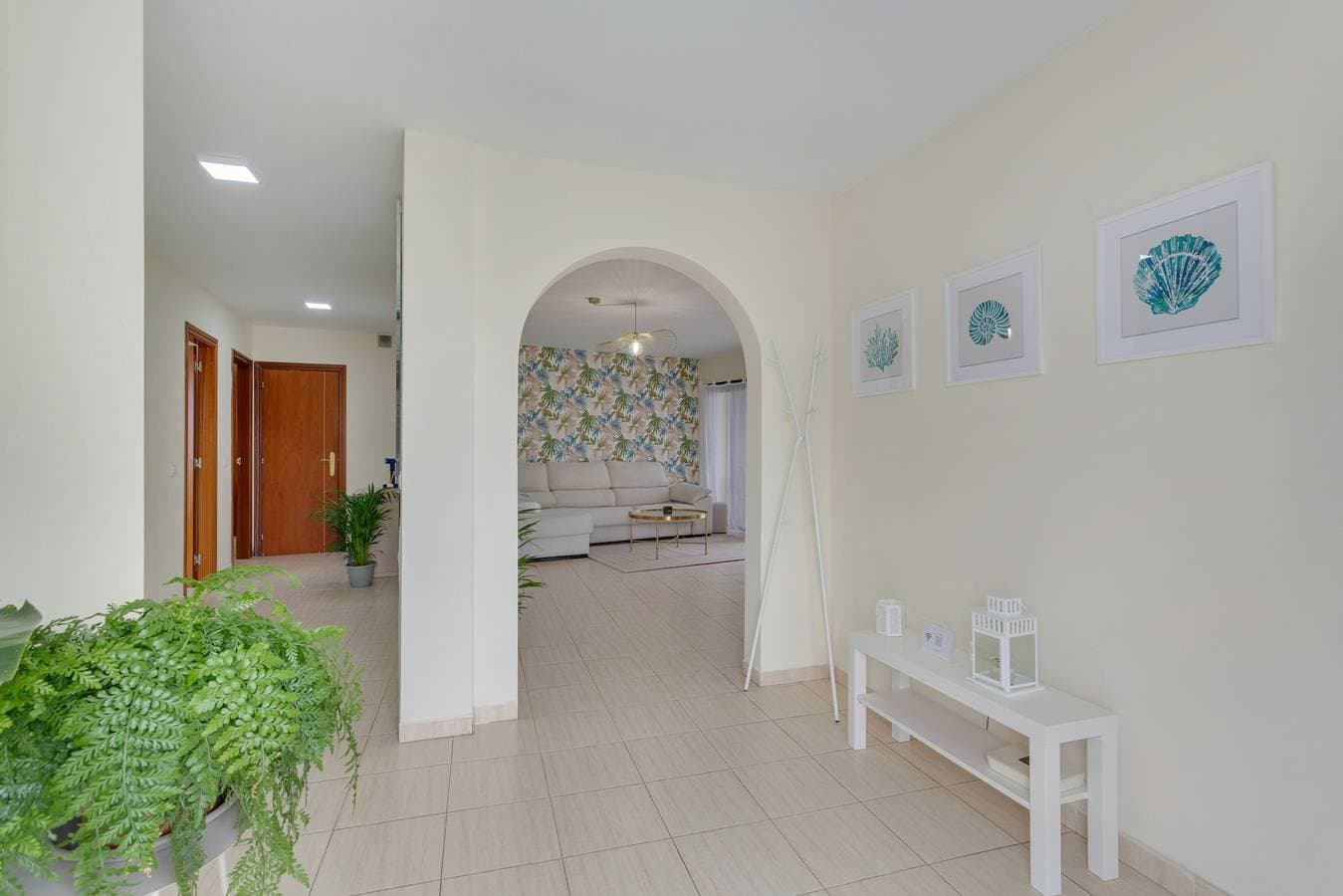 Foto 8 von 30: Ferienwohnung 'Luxury Ático Plaza' mit Bergblick, privater Terrasse und WLAN