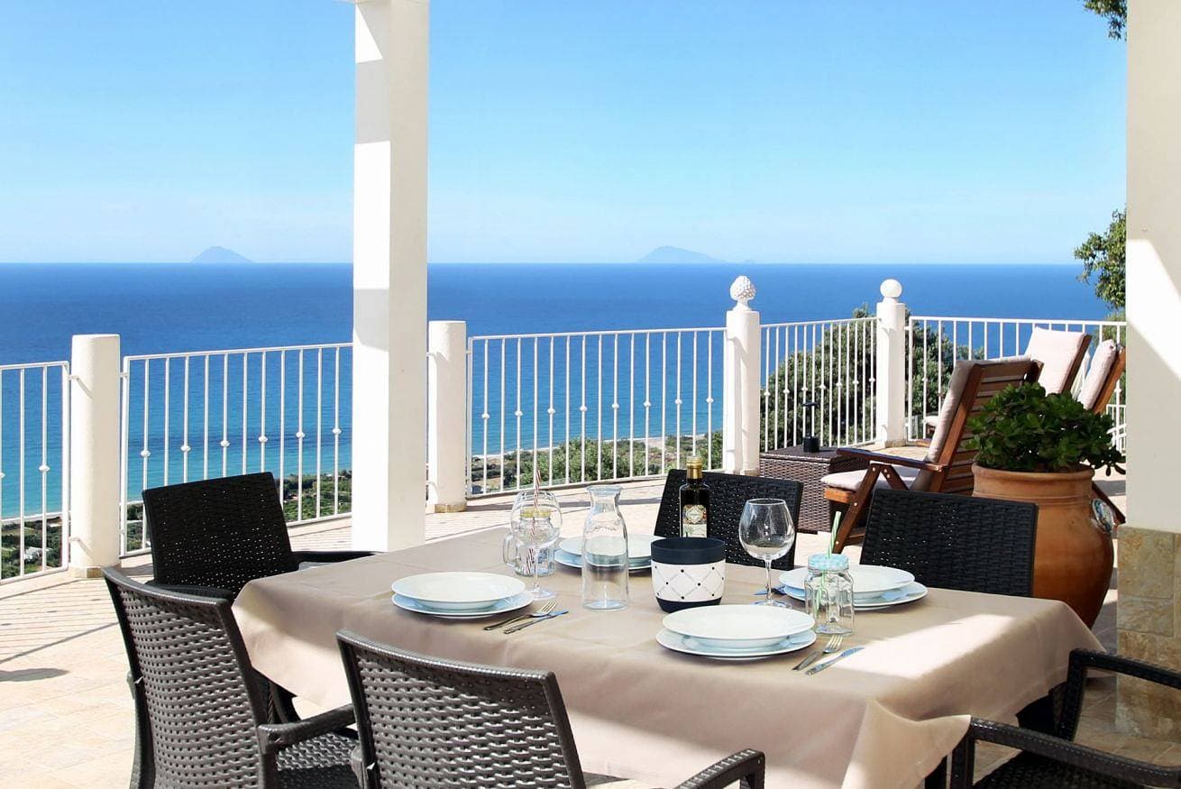Foto 4 von 26: Villa Dammuso – Exklusive Villa mit Infinity Pool und Meerblick