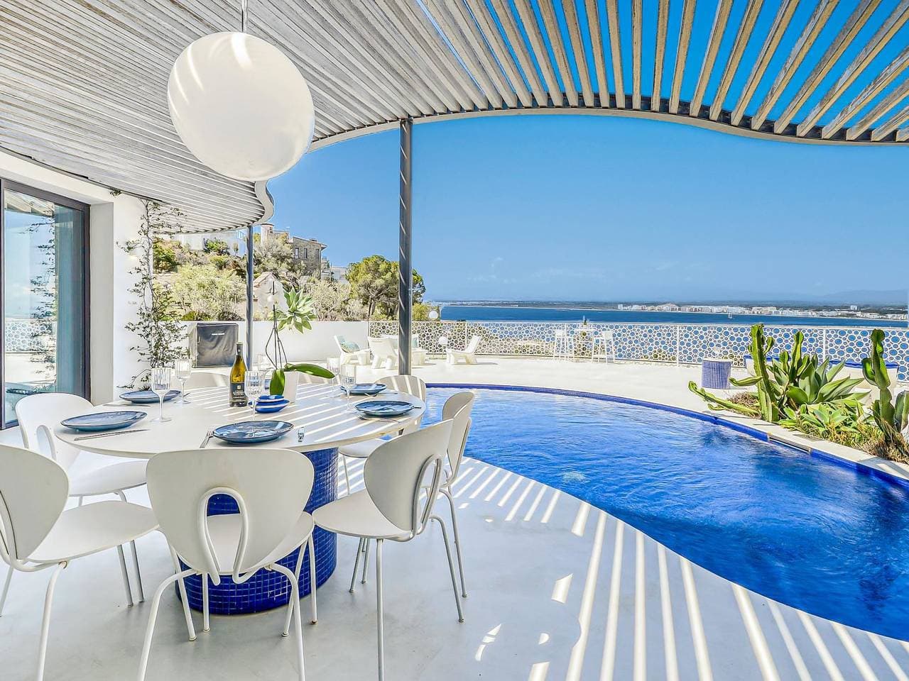 Moderne, komfortable, luxuriöse Villa Donut 1
