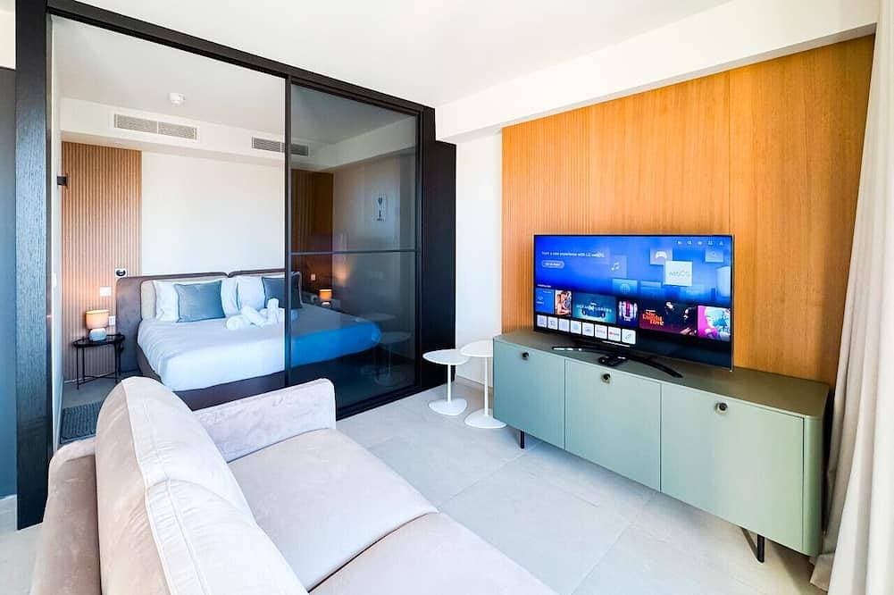 Foto 6 von 30: Mercury Suite Bright w/Pool access by ArcoCollection