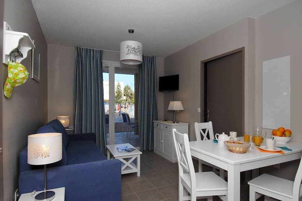 Foto 5 von 30: Wohnung in Frankreich mit Pool & Kiefern