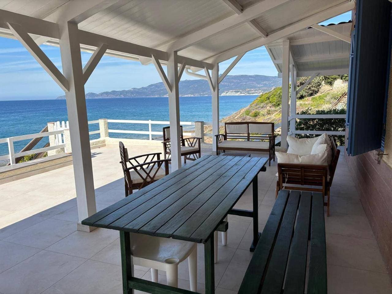 Foto 10 von 49: Three-Bedroom Apartment with Sea View