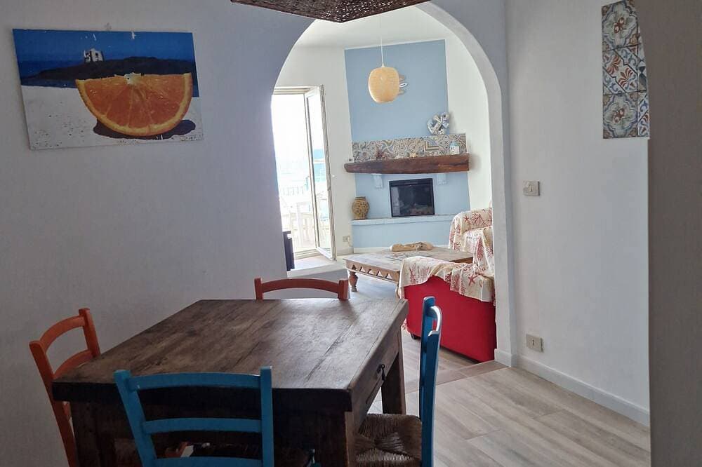 Foto 10 von 28: Wunderschönes Dachzimmer am Meer. Atemberaubende Aussicht