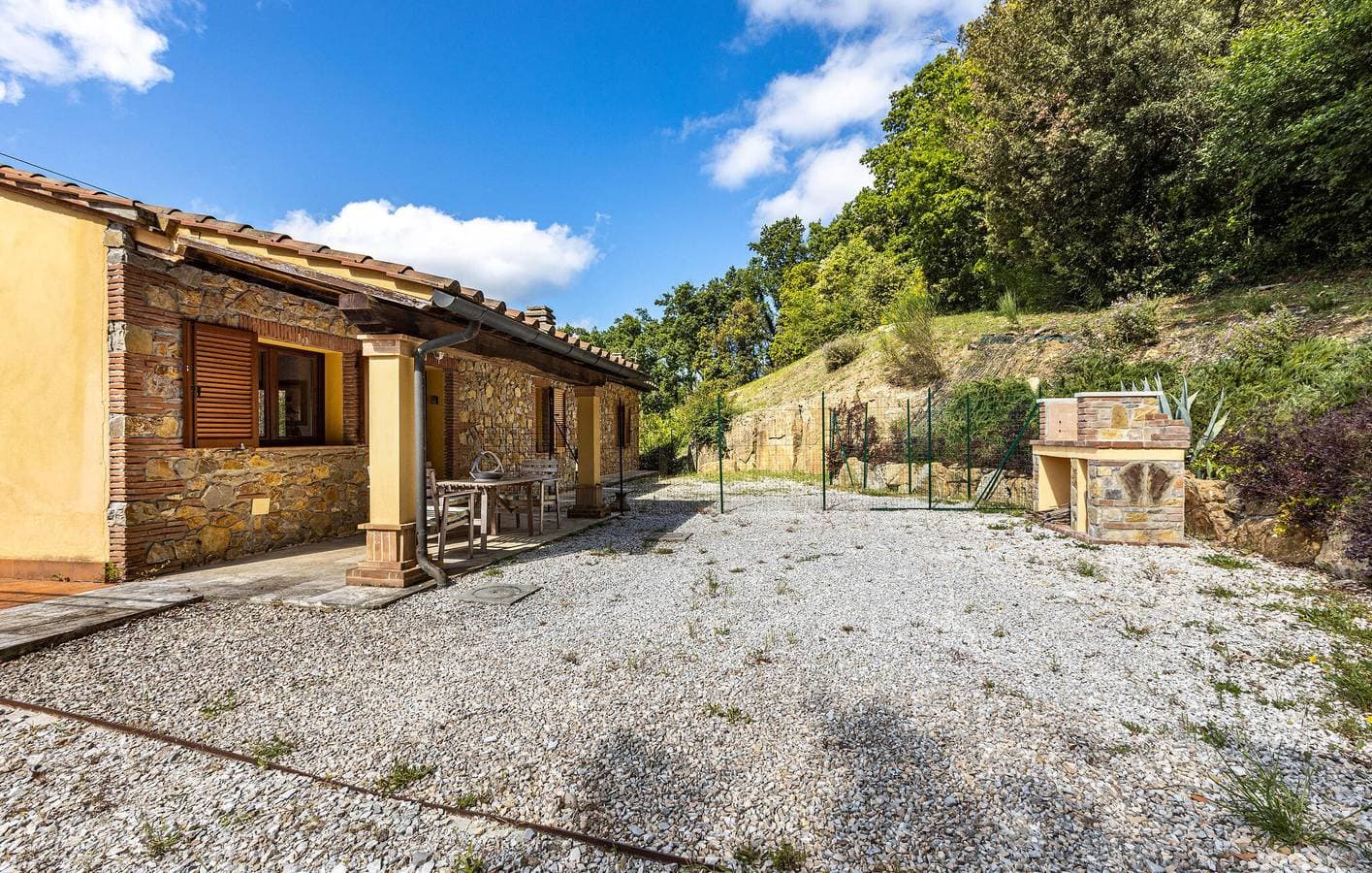 Geräumige Wohnung mit Pool und Parkplatz, 2 km von Monteverdi Marittimo entfernt 1