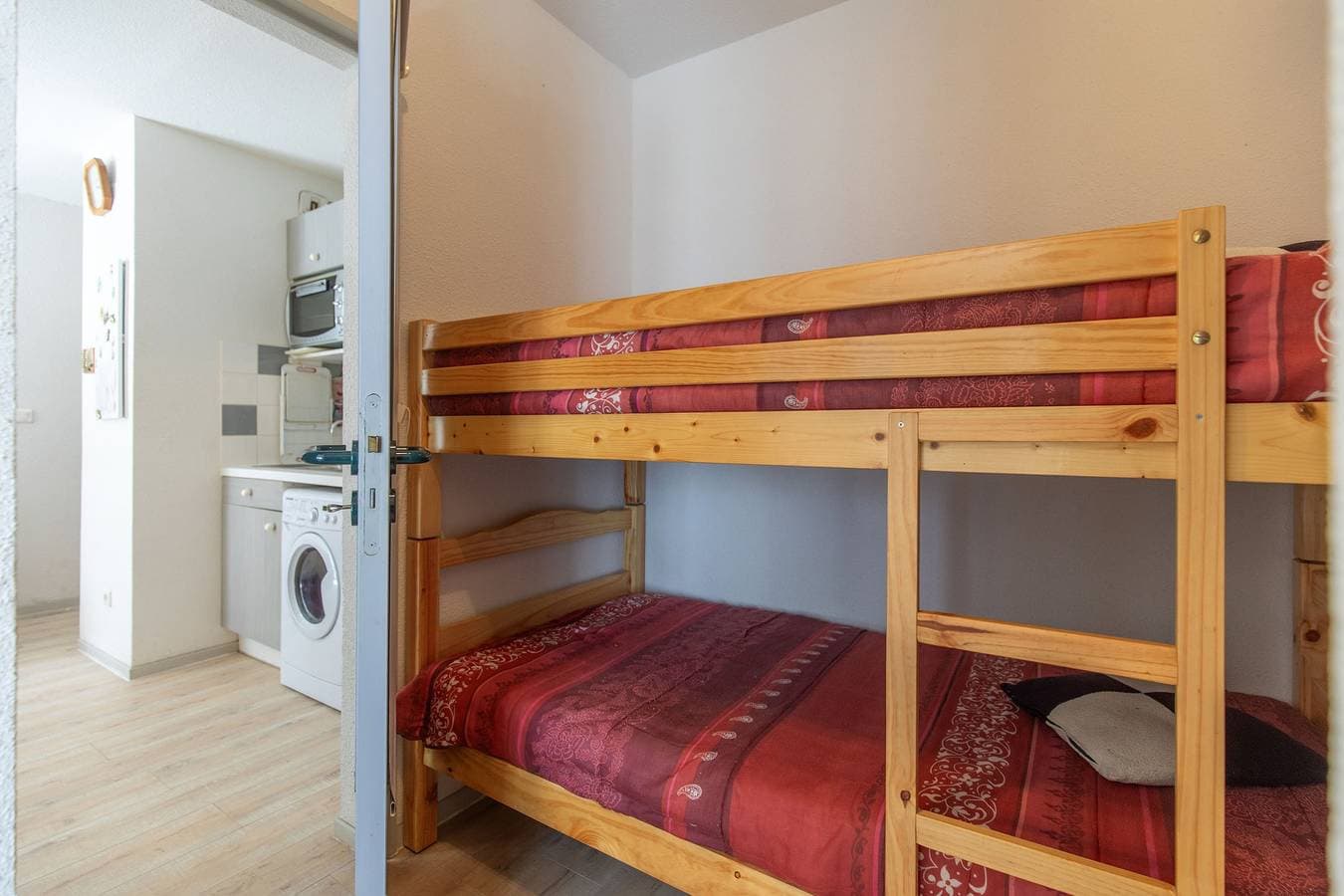 Foto 5 von 13: Ferienwohnung für 6 Personen mit Balkon