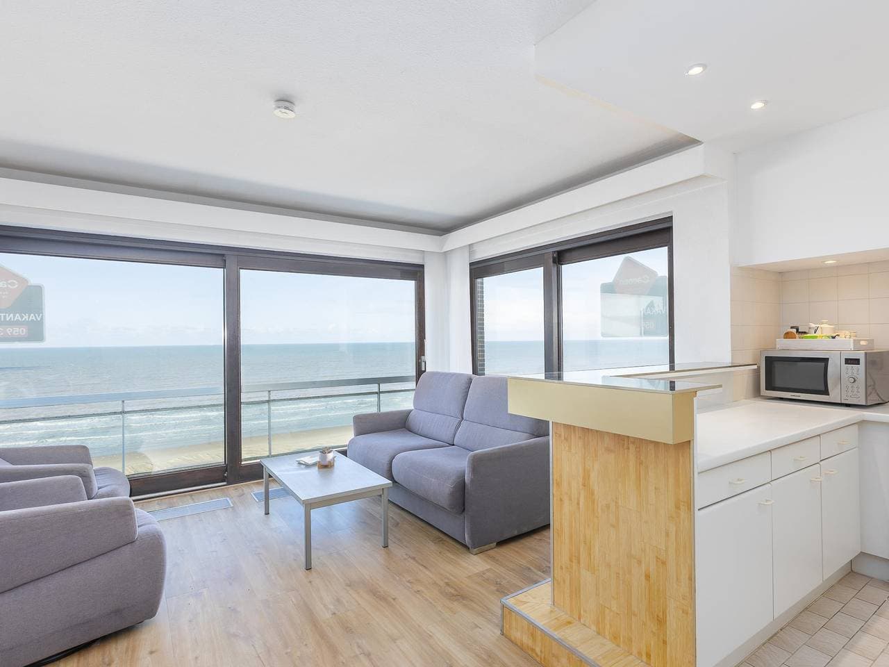Eckapartment mit phänomenalem Meerblick 1