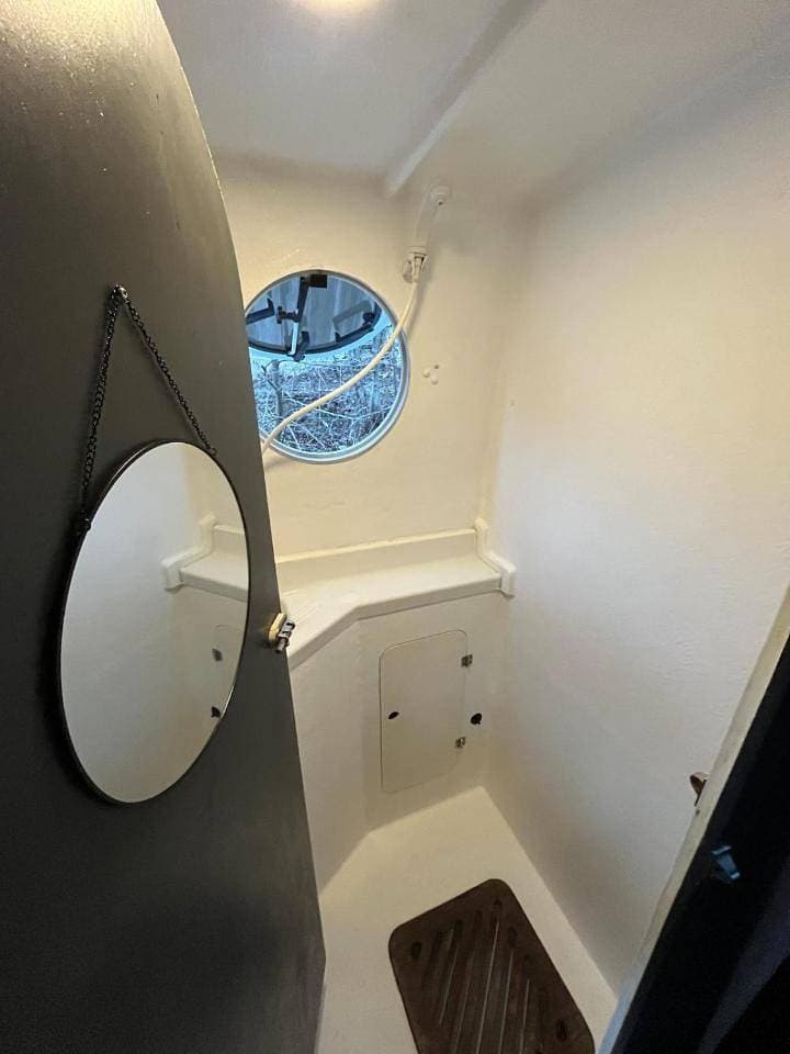 Foto 7 von 12: Cabin on Boat