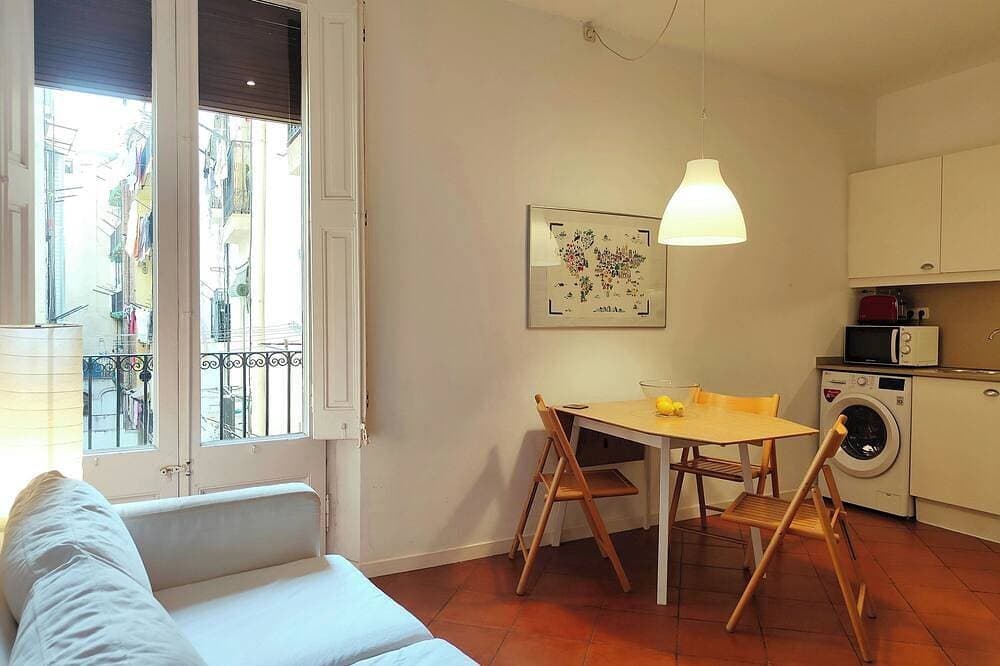 Cute 1 bedroom apt. Super central location. R.K 1