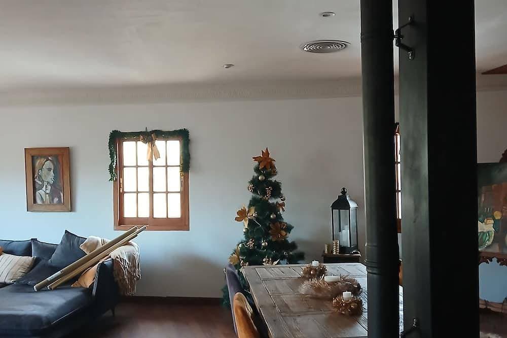 Foto 7 von 15: Beautiful Spanish Villa with Private Pool in Historic Xàtiva