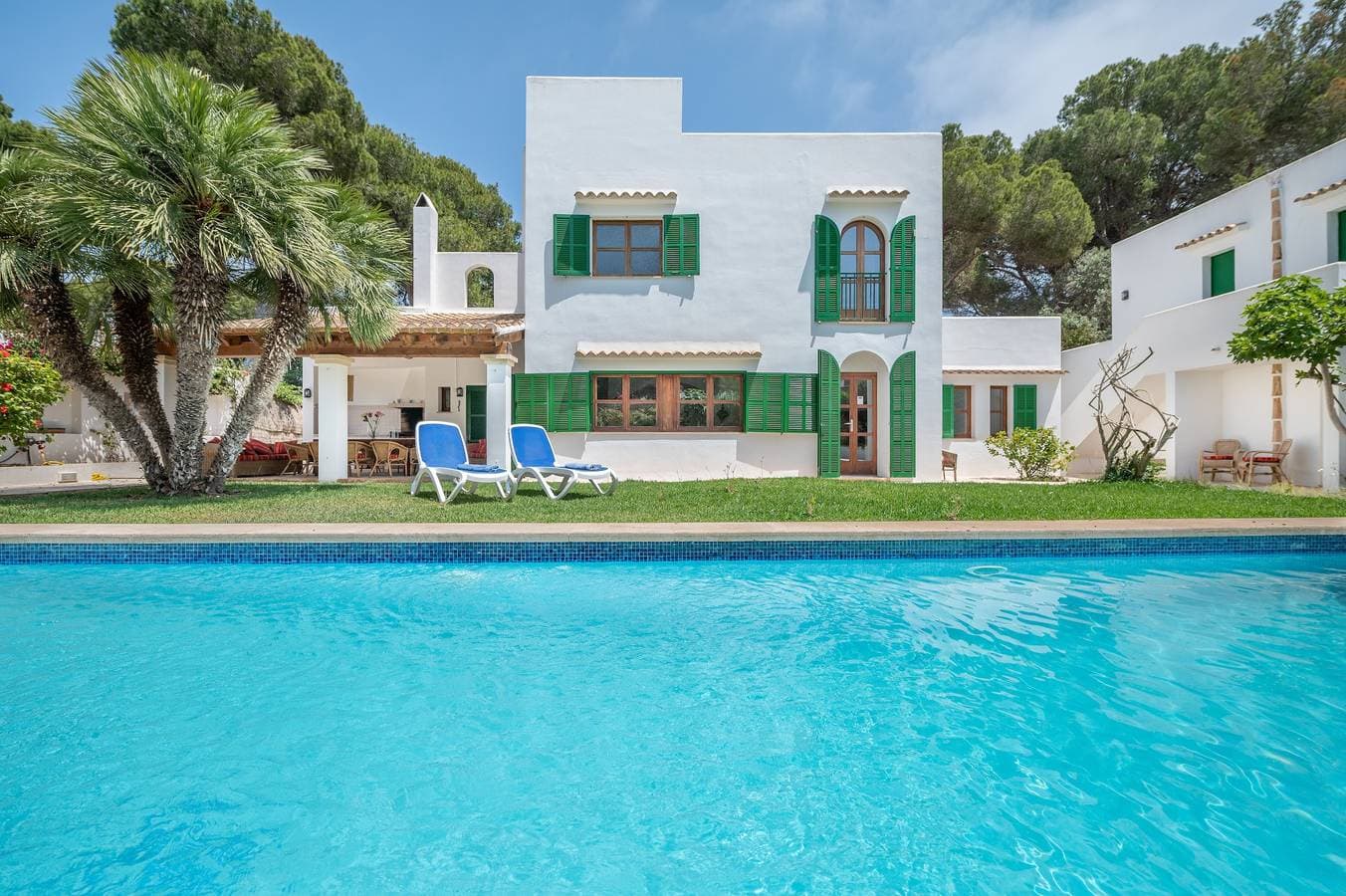 Wonderful 5 Bed Villa With Private 1